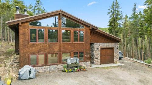 Winterwood House | The Flurry Lodge