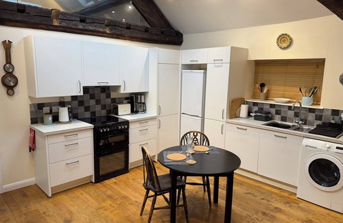 Marksbury Cottage | THE FORGE, pet friendly in Farmborough