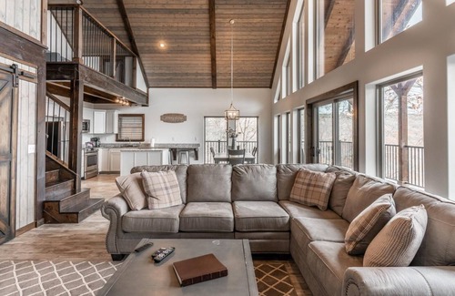 Ponca Condo | The Foxfire Cabin - Tree-top Getaway