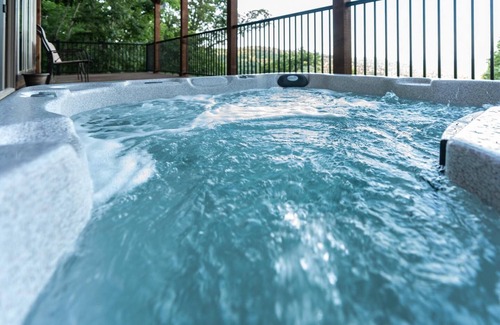 Ponca Condo | The Foxfire Cabin - Tree-top Getaway