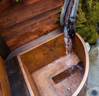 Arcata Hotel | The Front Porch Hidden Oasis