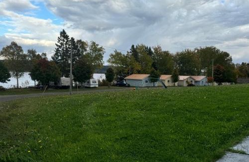 Edgetts Landing Hotel | The Fundy Rocks Resort