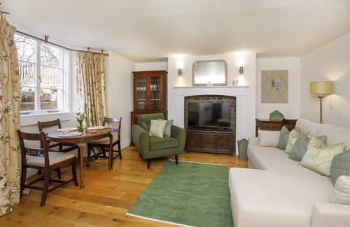 York Apartment | The Garden Square - Unique luxury apartment in historic garden square - ideal for 2 people