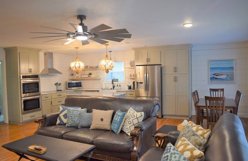 Cullman House | The Gathering Place: Big Lakehouse w/Covered Dock and Fiber Internet