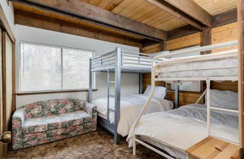 Serene Lakes Ski Chalet | The GDF Skoien Cabin