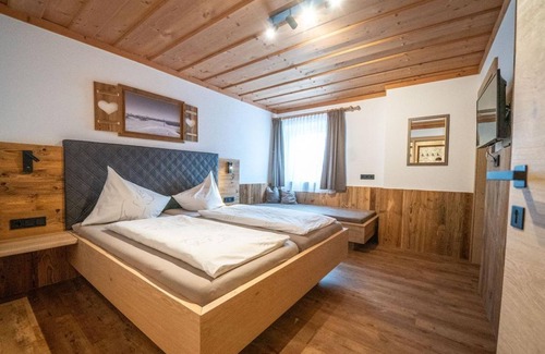 Filzmoos Bed & Breakfast | The Geierberg - double room with balcony, shower, WC