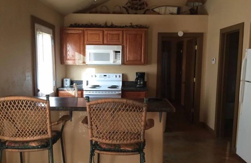Sulphur Cabin | THE GETAWAY-Cedar Creek Cabins