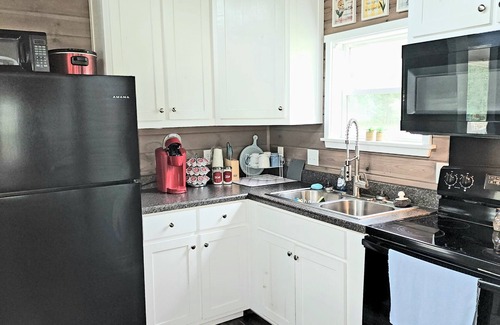 Iuka Cottage | The Glennwood Home Great for fishermen, plenty of room for boat parking