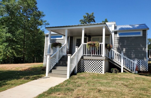 Iuka Cottage | The Glennwood Home Great for fishermen, plenty of room for boat parking
