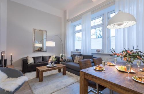West Berlin Centre Apartment | The Goethe Group Loft, 2 BR, 2 bath rooms, one living room, family friendly, 2-5 Guests