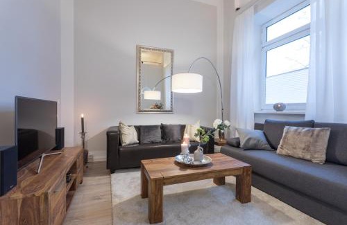 West Berlin Centre Apartment | The Goethe Group Loft, 2 BR, 2 bath rooms, one living room, family friendly, 2-5 Guests