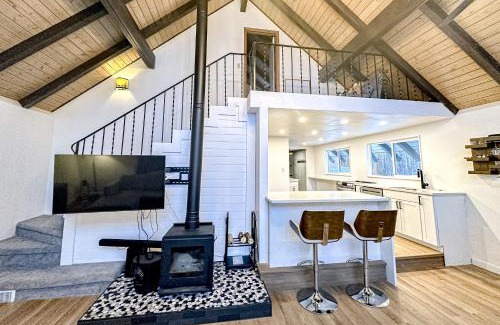Grand Lake House | The Golden Moose Chalet