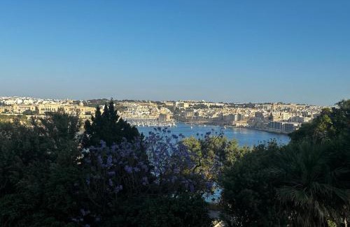 Valletta Apartment | The Grand Harbour Suites 9A by MA Properties