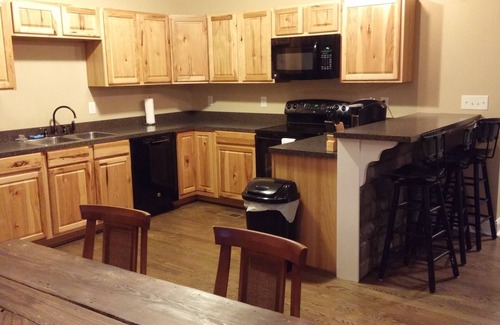 Westfield House | The Green Cabin at Luna's Trail