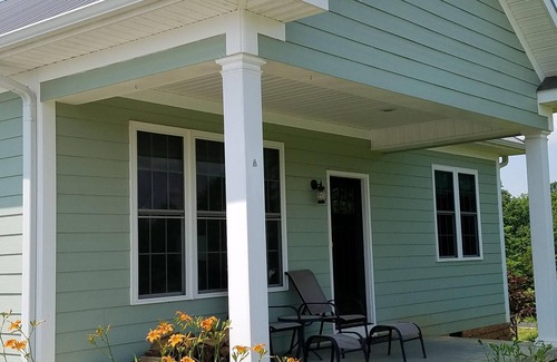 Westfield House | The Green Cabin at Luna's Trail