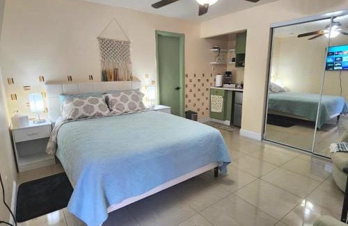 Golden Gate House | The Green Door Bungalow