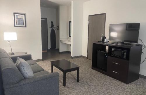 Eagle Grove Hotel | The Grove Inn And Suites