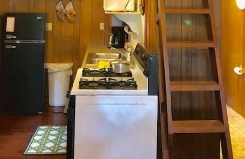 East Lyme House | The Happy Fisherman(Cottage 6)
