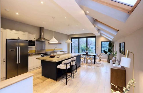 Harlesden House | The Harlesden Haven - Stunning 4BDR with Garden