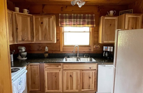 Rogersville Cabin | The Haven at Beech Creek - A
