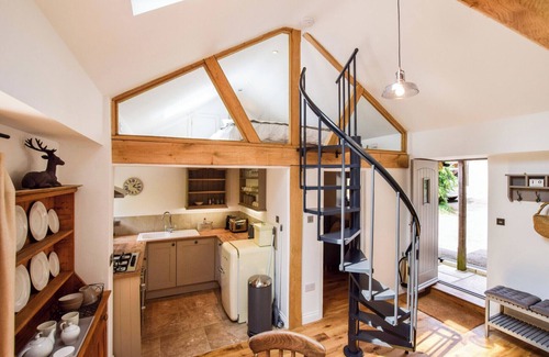 Kingscote Cottage | The Hayloft at Walnut Farm, Kingscote, Cotswolds