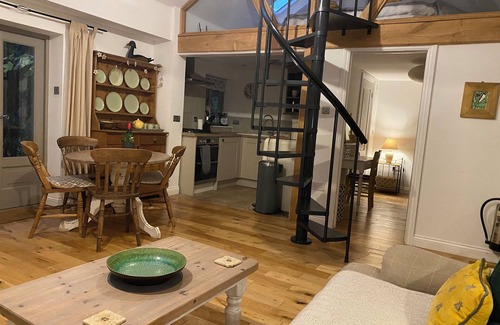 Kingscote Cottage | The Hayloft at Walnut Farm, Kingscote, Cotswolds