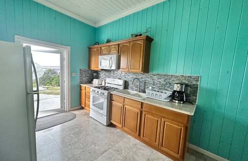 Black Point Cottage | The Heart of Paradise