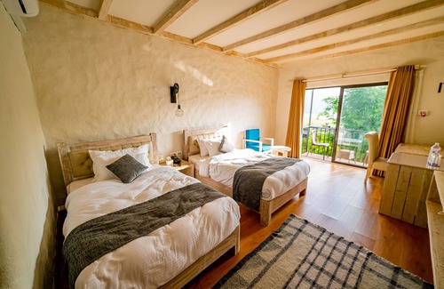 Pokhara Cabin | The Hidden Camp