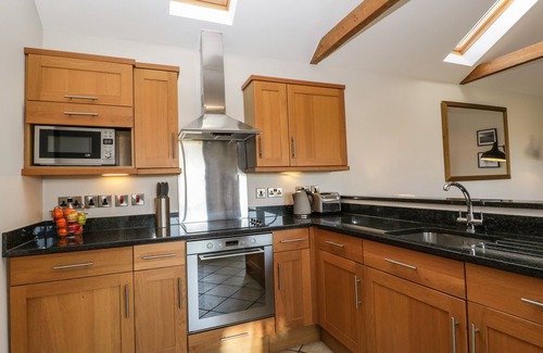 Catcott House | THE HIDE, romantic, character holiday cottage in Edington
