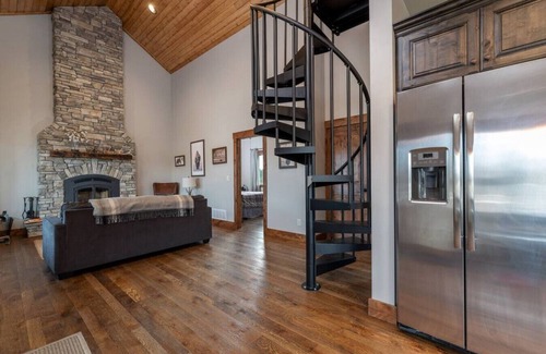 Clawson Cabin | The Hideaway Cabin- Fast Track To Targhee!