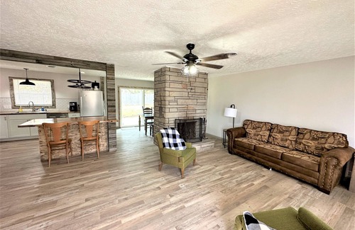 Oliver Springs House | The Hideaway Oliver Springs, Only Min from Windrock Park