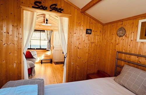 Munkfors Cottage | The Hideout Cabin- near Klarälvsbanan and Swimming area
