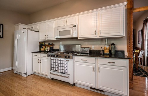 Deer Park House | The Highlands Hangout, EXPO, DOWNTOWN, restaurant row! Game room & LOCATION!