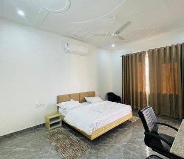 Chomu Hotel | The Hill View - Swimming Pool & Resort