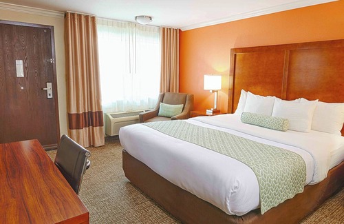 Eagle Rock Hotel | The Hills Inn Eagle Rock - Near Old Town Pasadena