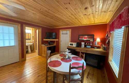 Mountain View Cabin | The Hilltop Cabins - Duplex #2