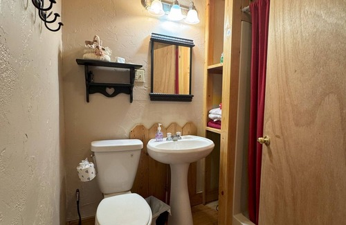 Mountain View Cabin | The Hilltop Cabins - Duplex #2
