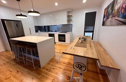 Port Lincoln House | The Hilltop, spacious family retreat with views!