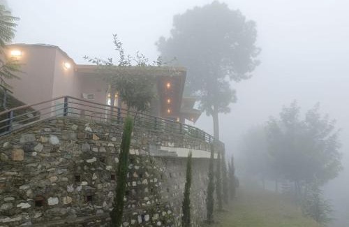 Bajeri House | The Himalayan meadows