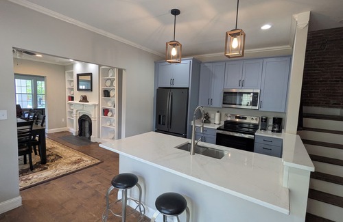 Augusta House | The Historic Tin Shop – A Cozy Retreat in the Heart of Augusta