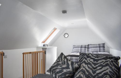 Sandhaven House | The Hobbit