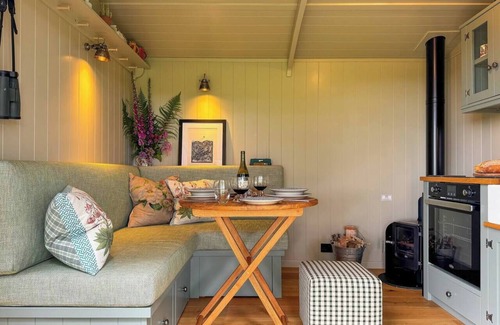 Lupton House | The Holt, a Stunning Cumbrian Shepherd’s Hut