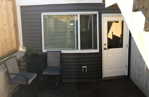 Aldergrove Apartment | The home's sweet home in the meadows