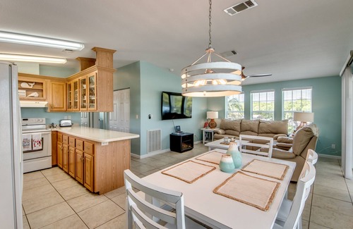 Saint James City House | The Hook Oar House - Waterfront Retreat with Private Boat Lifts - 2B/2B