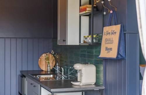 Abbess Roding Cabin | The Hop Farm - a complex by Bloom Stays that sleeps 10 guests in 4 bedrooms and 2 sofa beds
