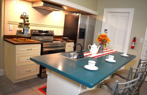 Northfield Apartment | The House Hotels - Acadia Farms