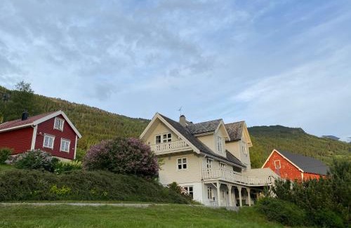 Innvik Apartment | The house of Mattis in beautiful Innvik