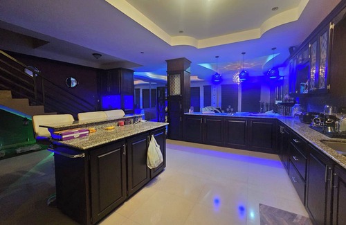 Claxton Bay House | The House of Praise 5Bd