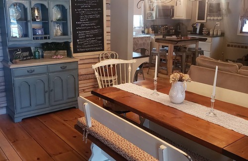 Corinth House | The Hudson Hideaway (waterfront home)