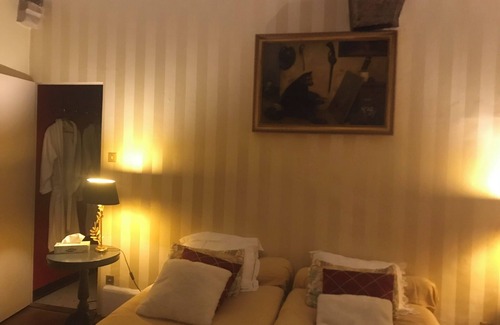Chantenay-Saint-Imbert Bed & Breakfast | The hunting lodge near the MagnyCours circuit